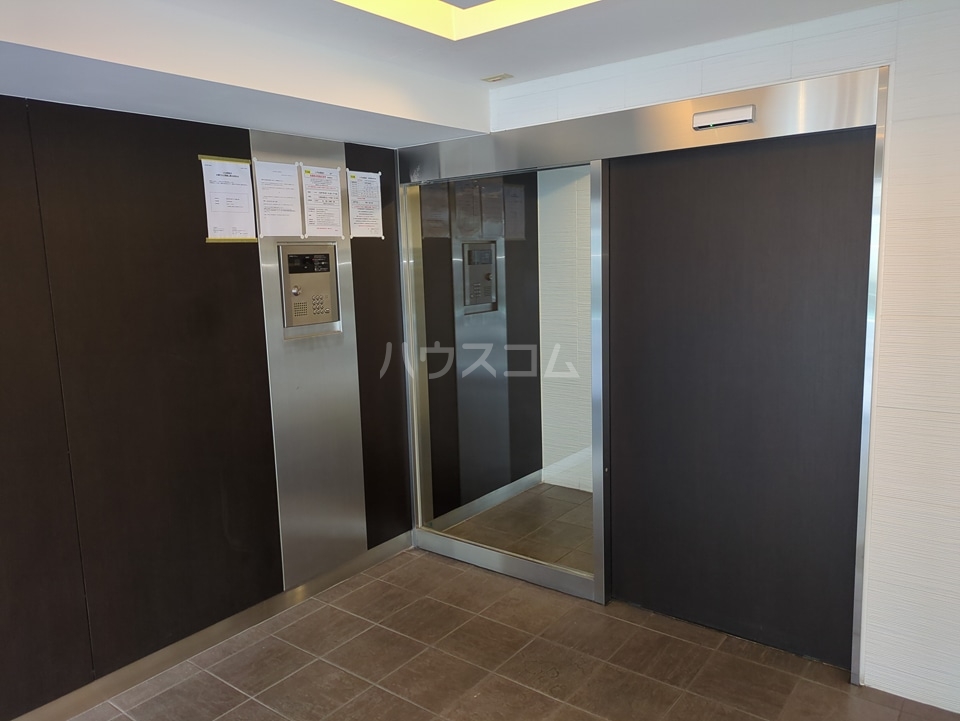 21/24 エントランス