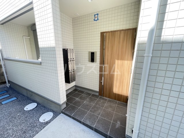 21/29 エントランス