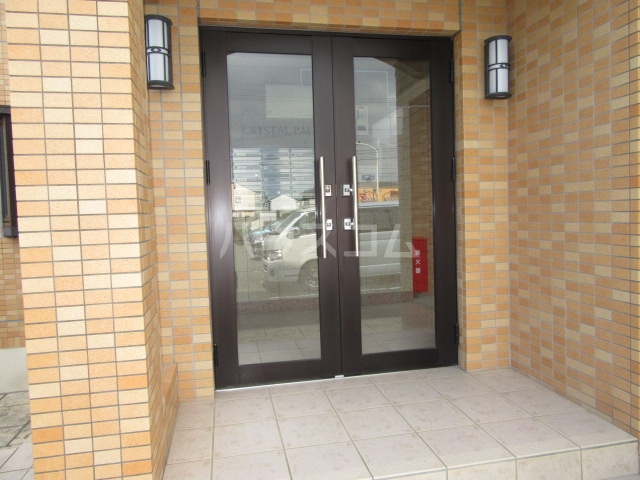 24/30 エントランス