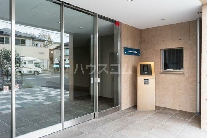 16/26 エントランス