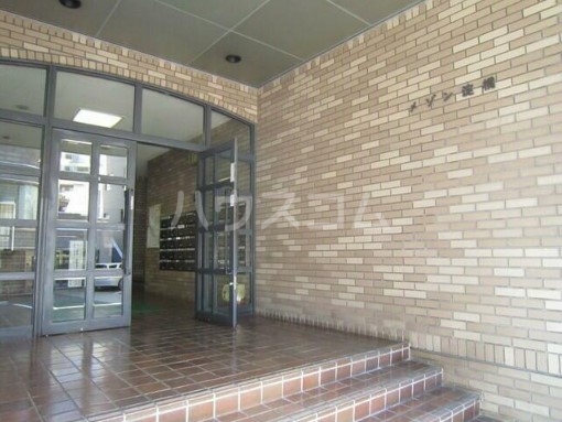 2/3 エントランス