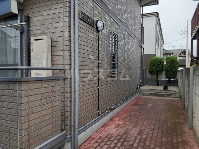 26/28 エントランス