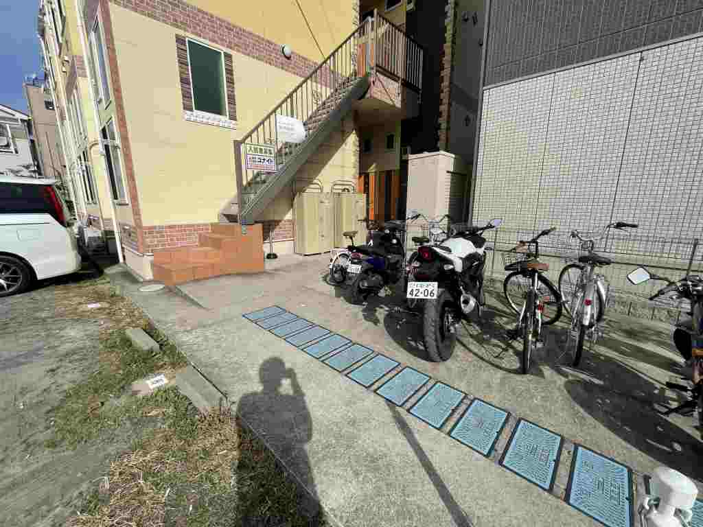 21/25 エントランス