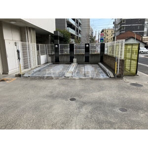 18/24 エントランス