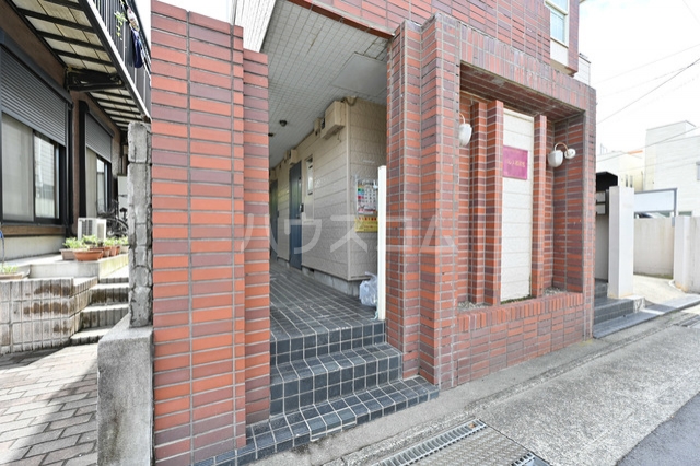 19/22 エントランス