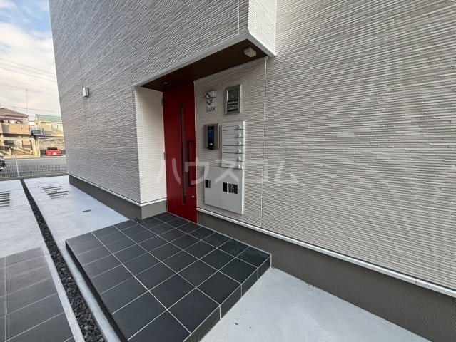 19/26 エントランス