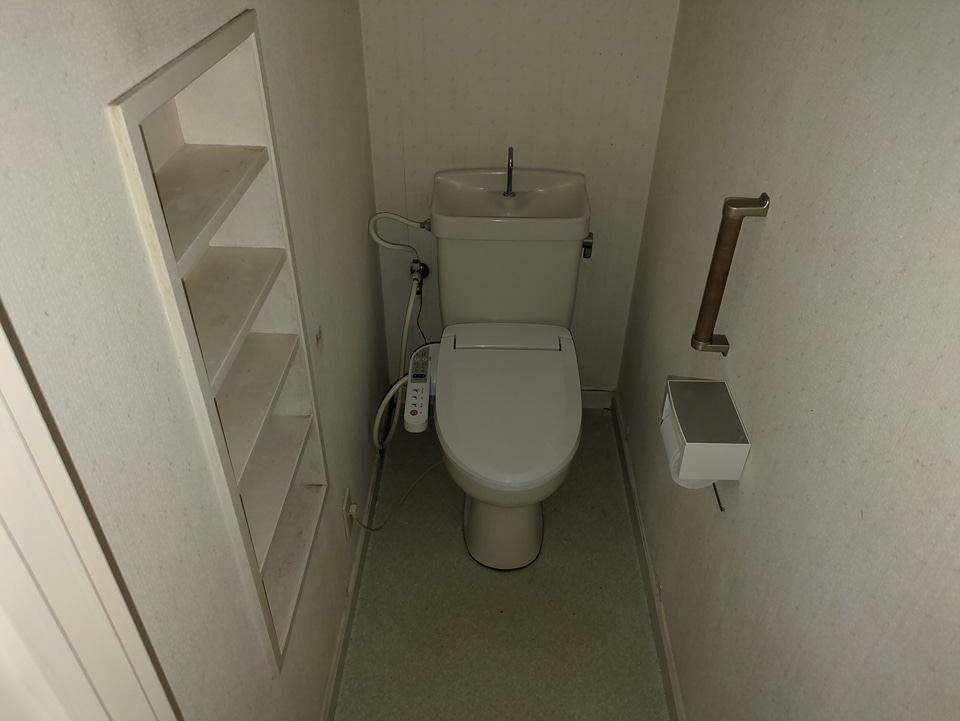 16/30 トイレ