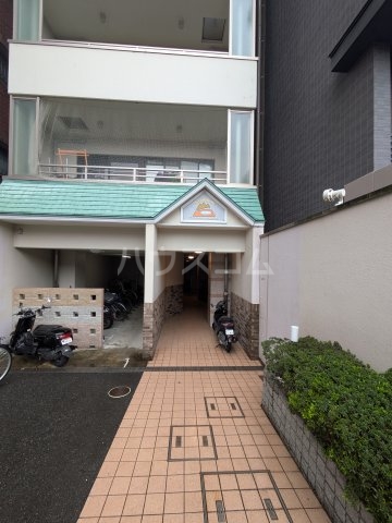 3/3 エントランス