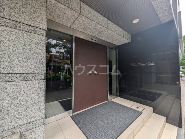 21/28 エントランス