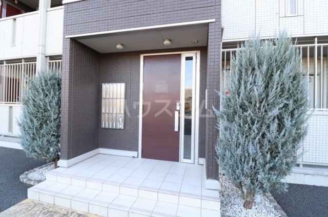 22/30 エントランス