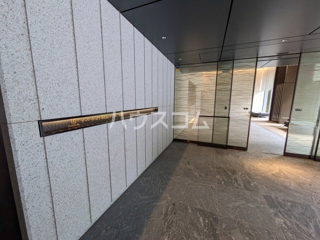 14/14 エントランス