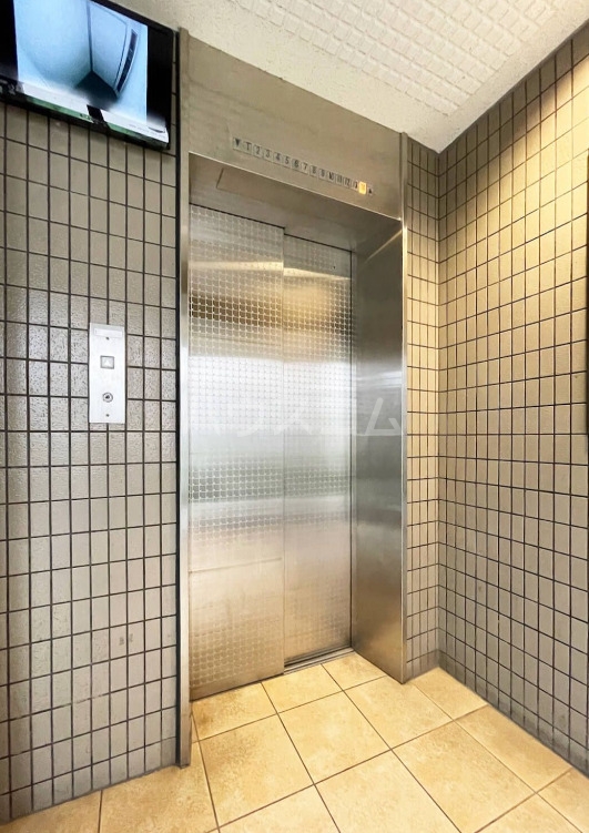 2/3 エントランス