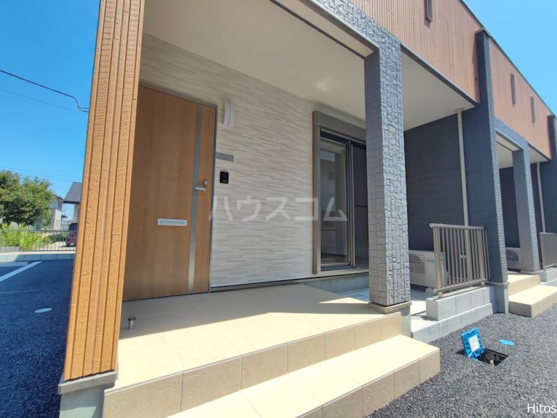 26/30 エントランス