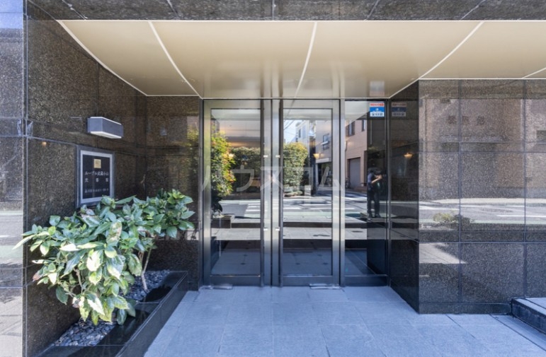 2/3 エントランス