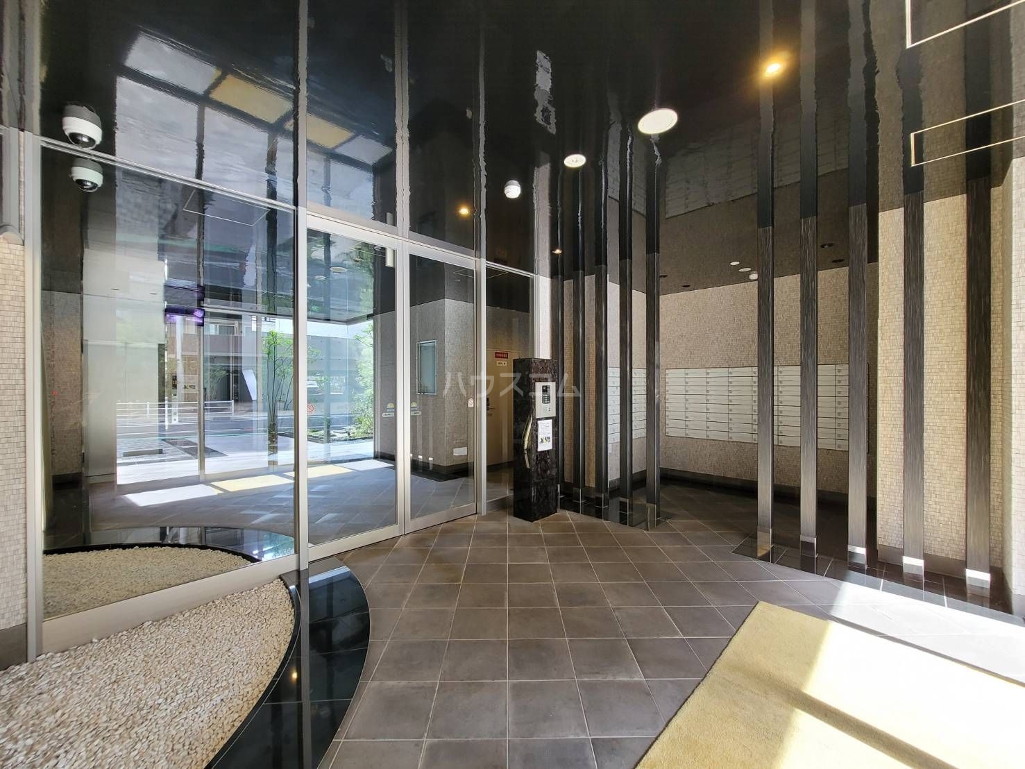 14/17 エントランス