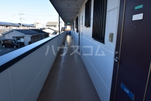 18/28 エントランス