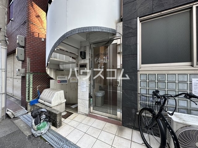 14/23 エントランス