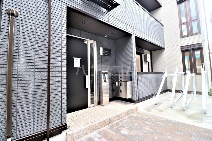 18/22 エントランス