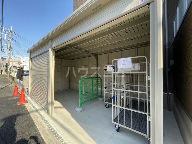 21/26 エントランス