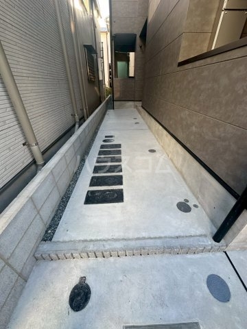 19/22 エントランス