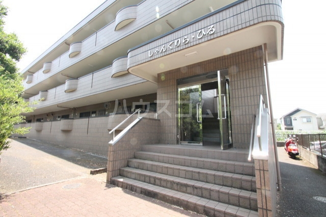 17/28 エントランス