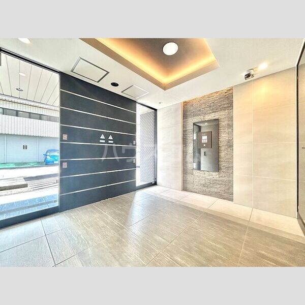 15/21 エントランス