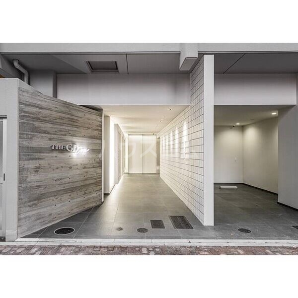 19/26 エントランス