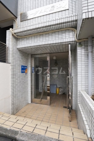 20/26 エントランス