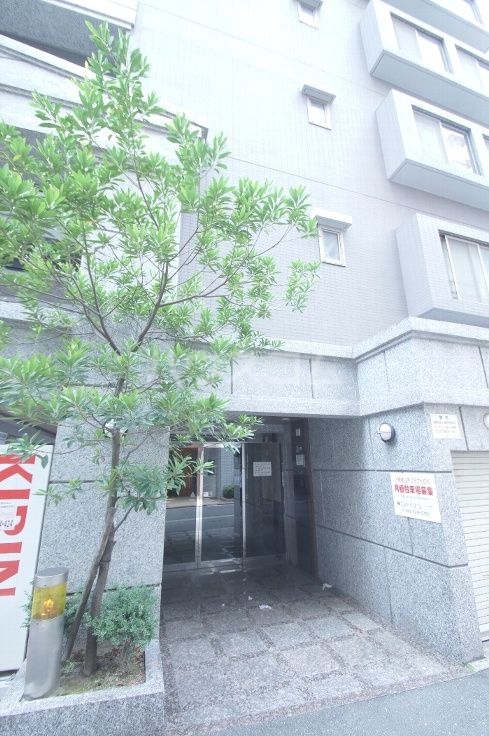 14/19 エントランス