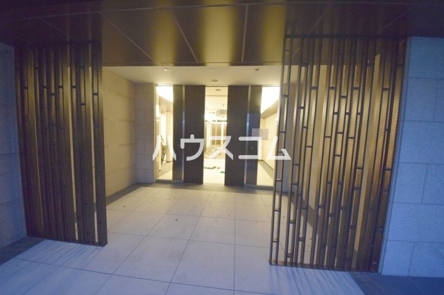 20/30 エントランス