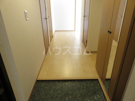 13/30 玄関