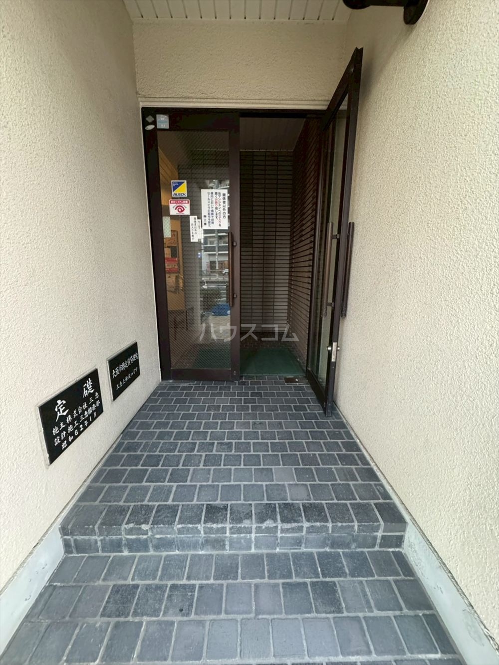 2/3 エントランス