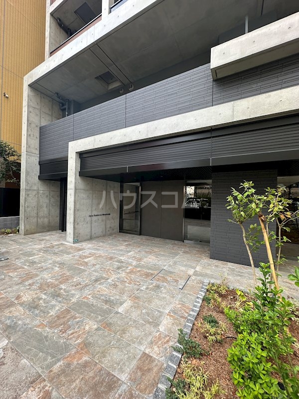 15/19 エントランス