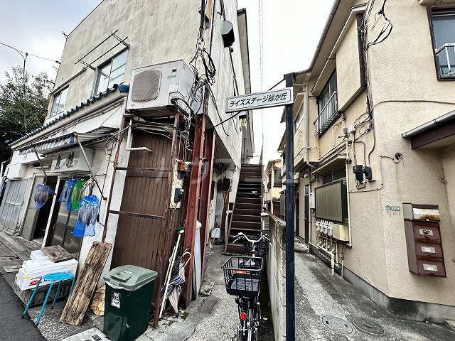 21/23 エントランス