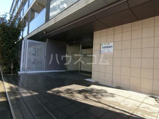 16/26 エントランス