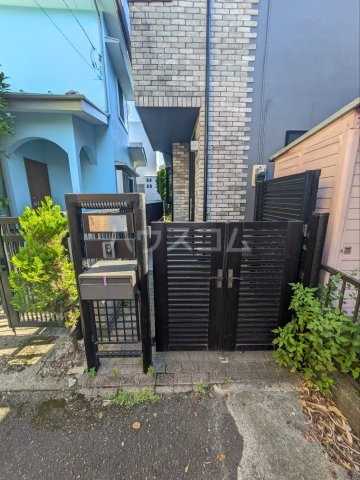 3/4 エントランス