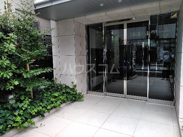 2/5 エントランス