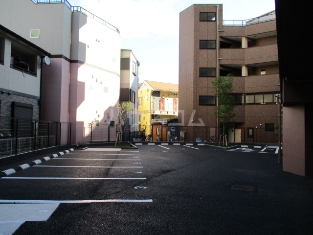 22/23 駐車場