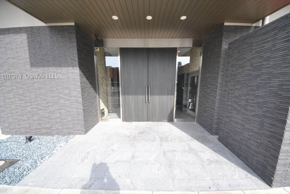 2/3 エントランス