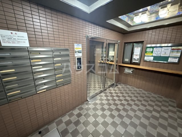 24/24 エントランス