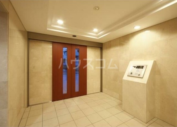 14/17 エントランス