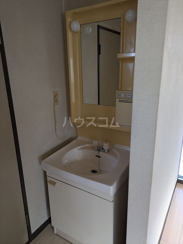 14/28 洗面