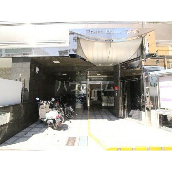 14/18 エントランス