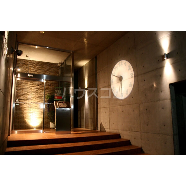 17/20 エントランス