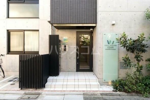 19/23 エントランス