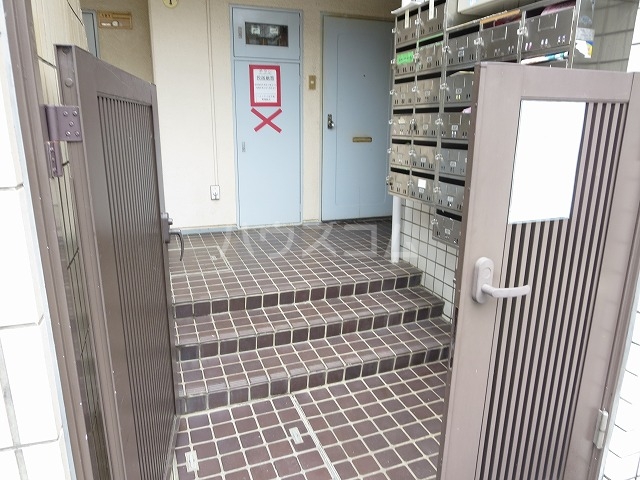 19/21 エントランス