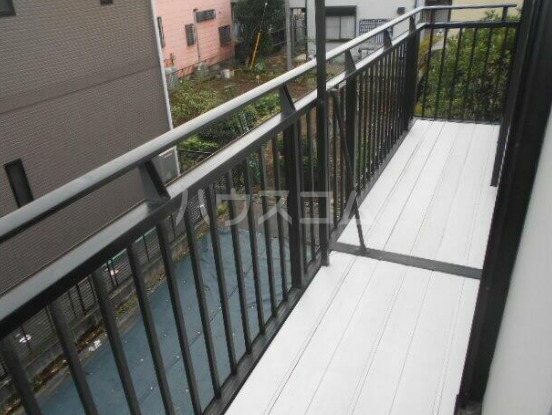 23/30 バルコニー