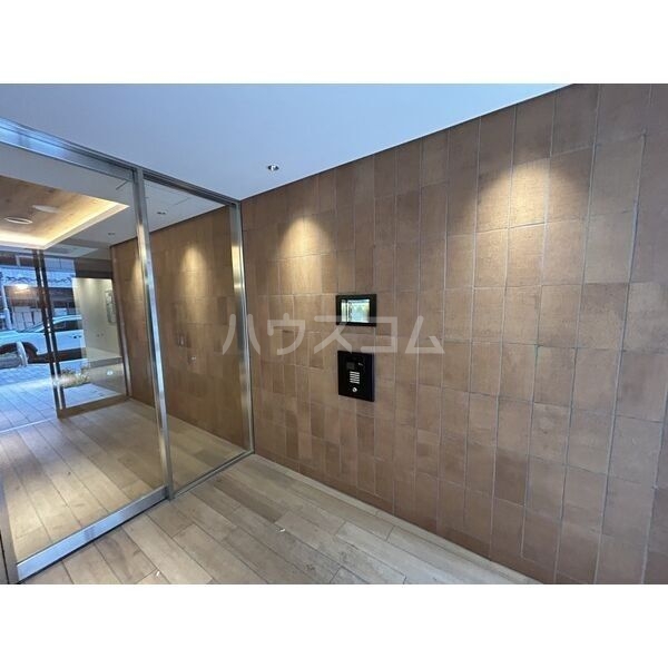 14/16 エントランス