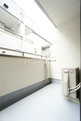 23/30 バルコニー