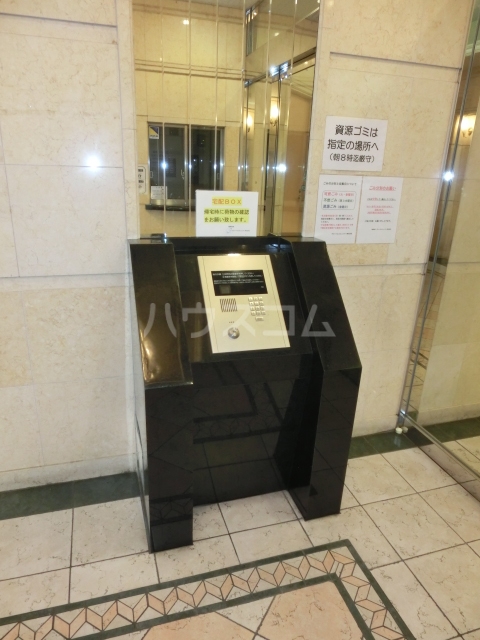 17/19 エントランス